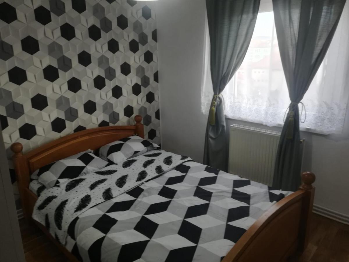 Apartament Erik Apartment Сибиу Екстериор снимка