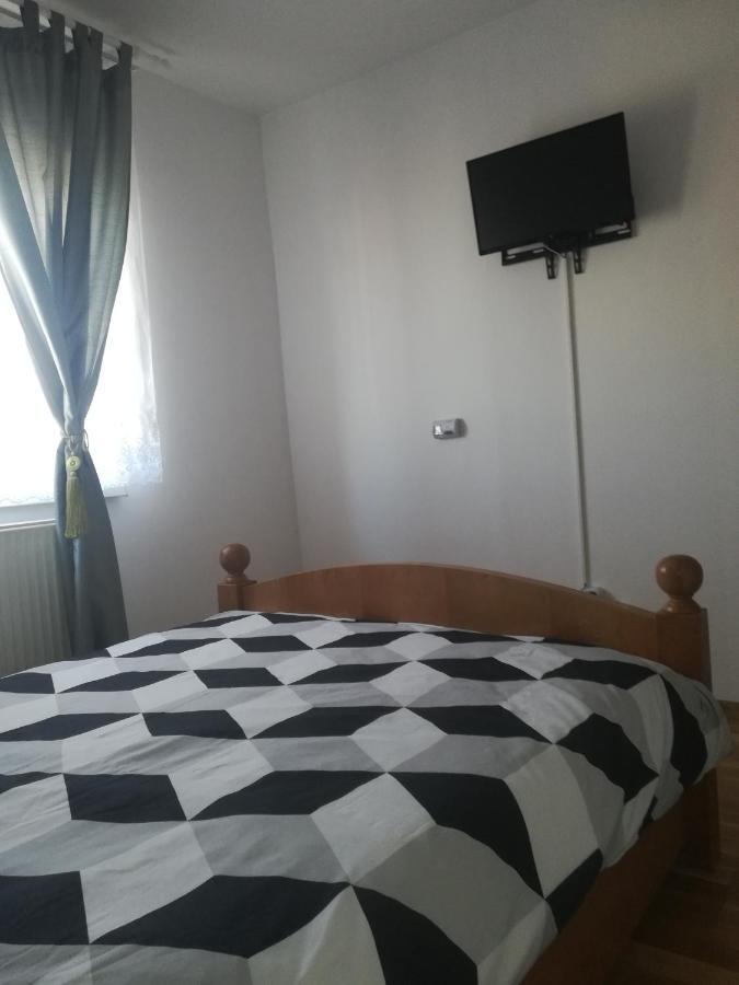 Apartament Erik Apartment Сибиу Екстериор снимка